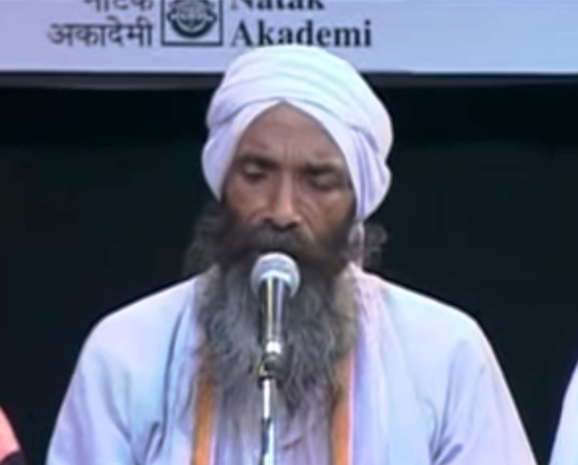 Fakiri performance by Khaibar Fakir